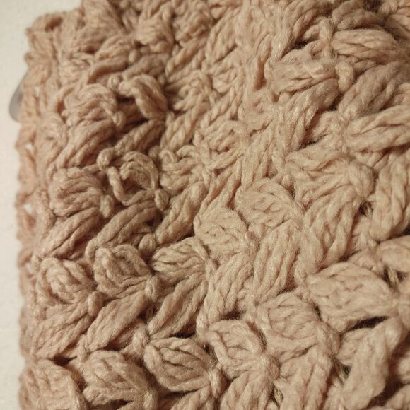 American Eagle Outfitters knit infinity scarf - Picture 2 of 3